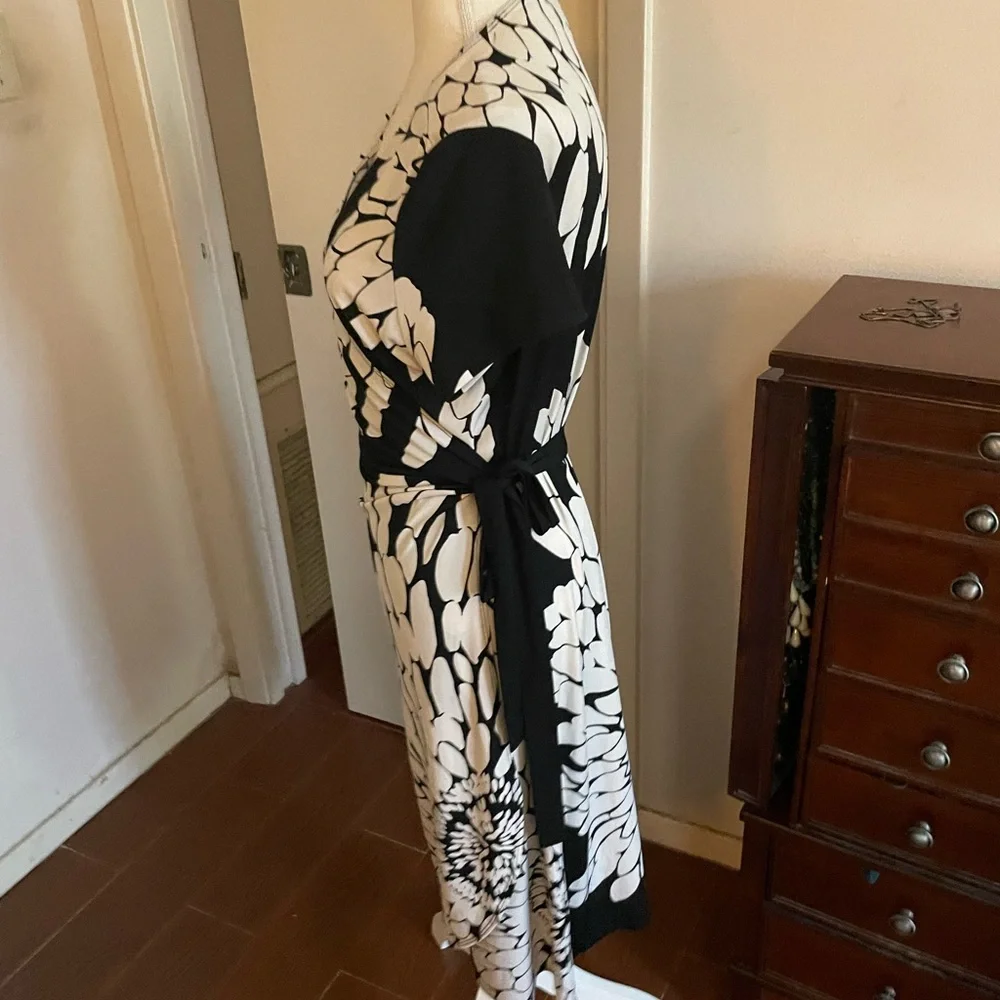 Scarlett floral Wrap Dress black white short sleeve sz 14 spandex V neck stretch - Picture 5 of 13